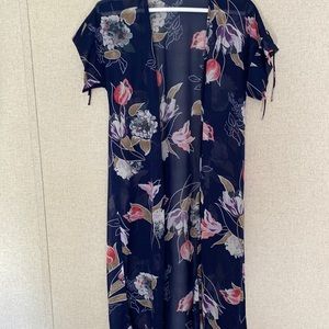 Vintage Floral Robe size 12